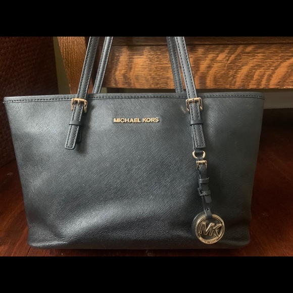Handbags - Michael Kors purse
